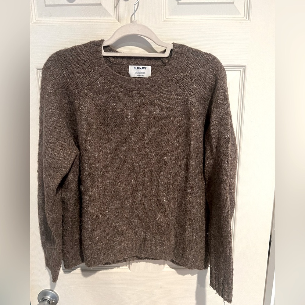 Old navy sweater